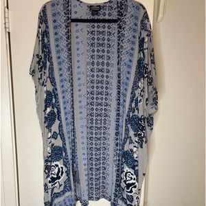 Angie floral kimono Size Large Blue Gray